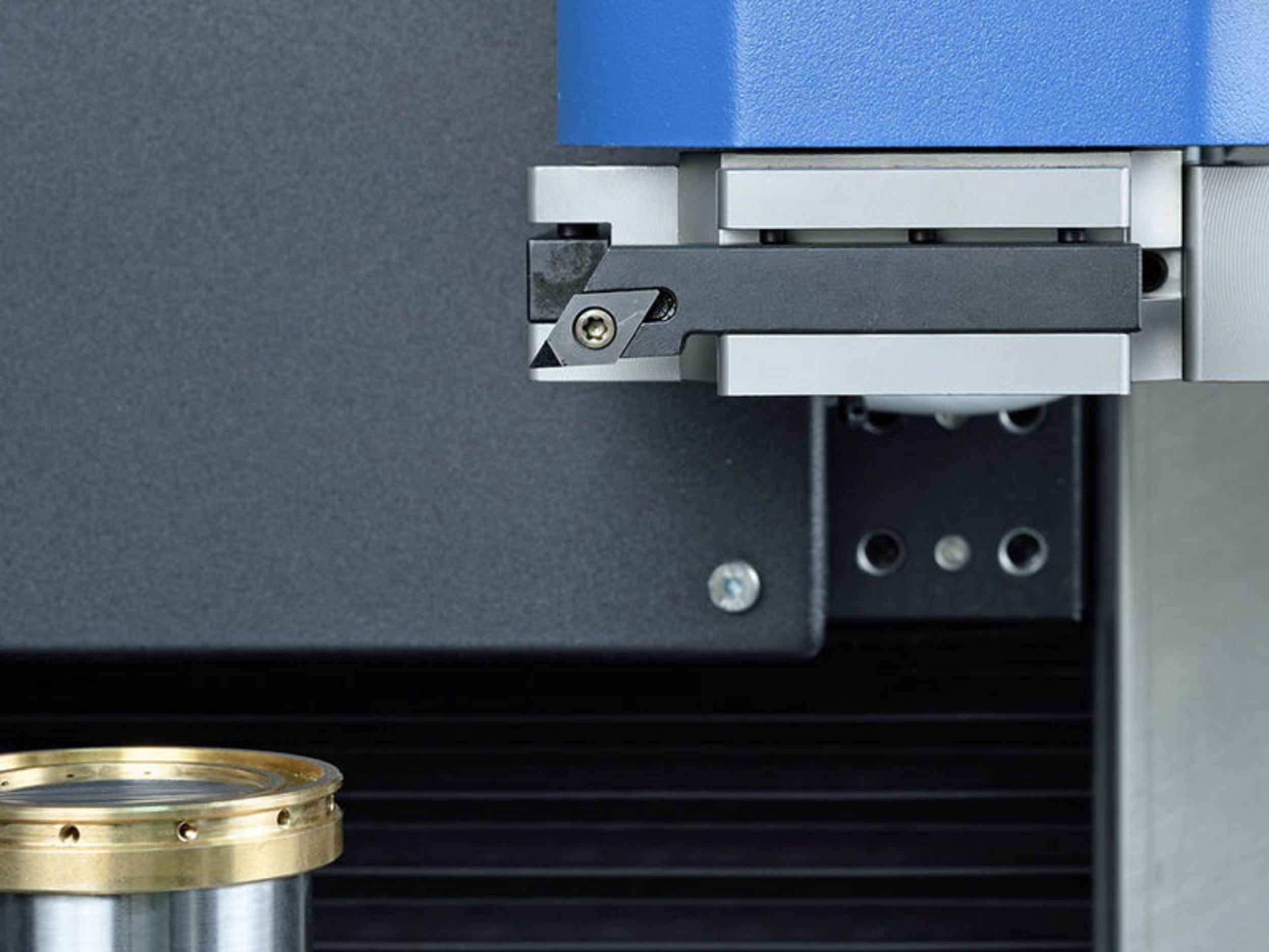 ATS 200 accessoires quadruple tool changer lathe centering mounted lens precise alignment turning station